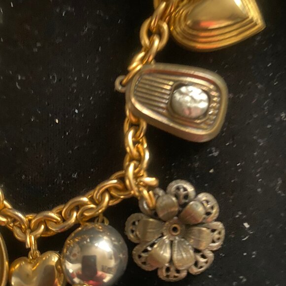 Vintage Gold Tone charm necklace - Picture 2 of 4